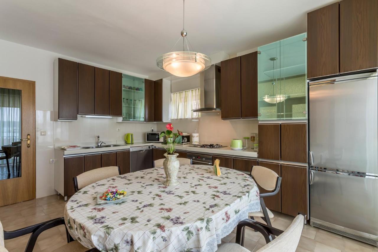 Villa Ratka Трогир Екстериор снимка