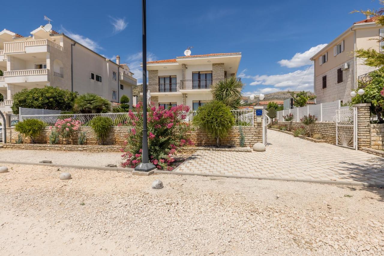 Villa Ratka Трогир Екстериор снимка