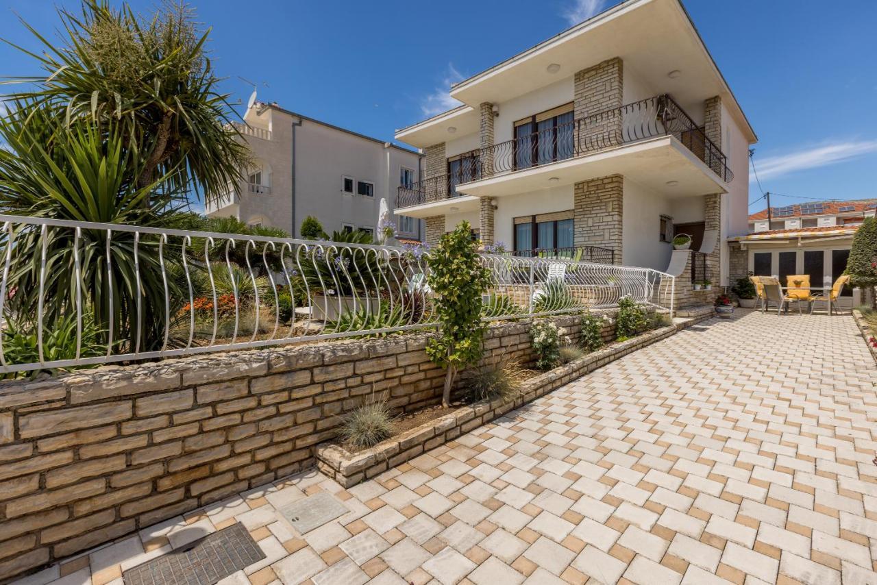 Villa Ratka Трогир Екстериор снимка