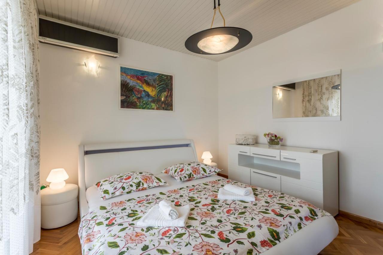 Villa Ratka Трогир Екстериор снимка